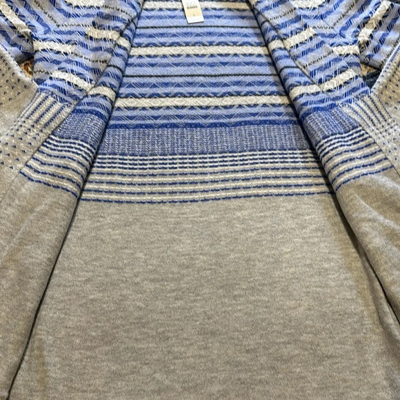 NWT TALBOTS WOMEN CARDIGAN SWEATER TOP BLUE SILVER WHITE SMALL LONG SLEEVE - Picture 7 of 8
